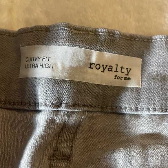 Curvy Fit Jeans - Picture 3 of 3